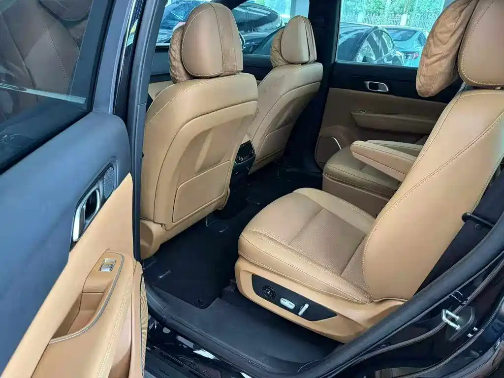 Li Auto ONE 2021 6 мест