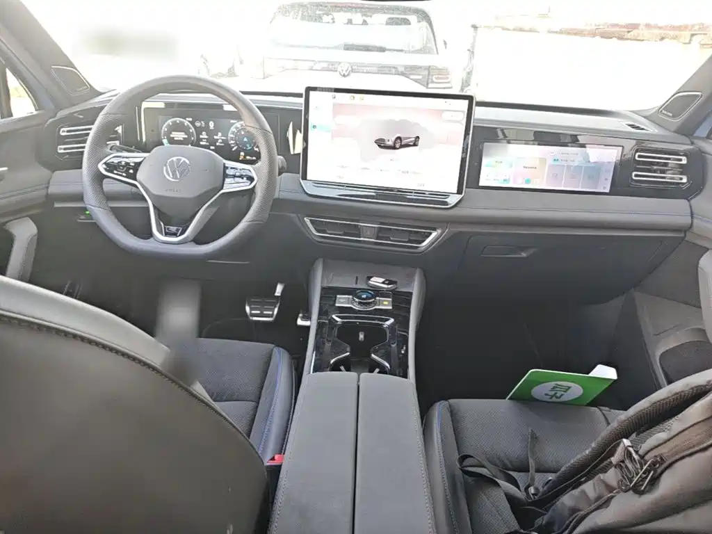 Volkswagen Tiguan L — миниатюра 10