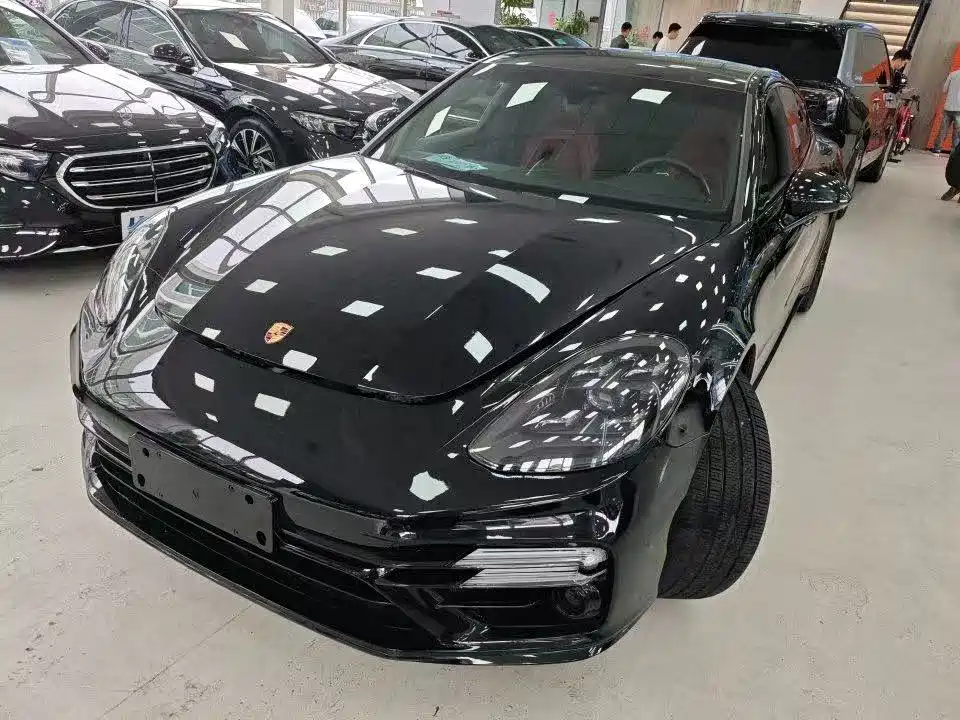 Porsche Panamera 2023