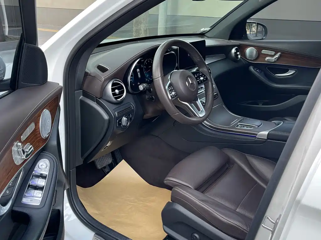 Mercedes-Benz GLC 2021 GLC 300 L 4MATIC