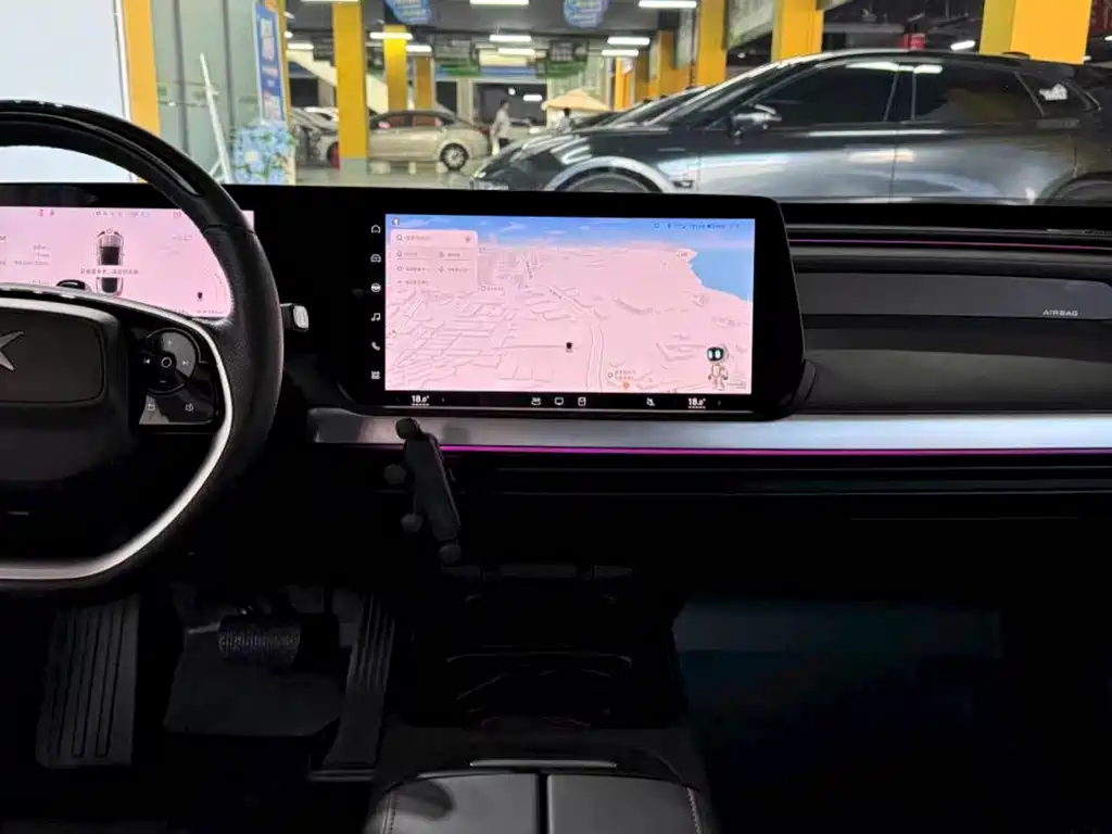 XPeng P7 — миниатюра 11