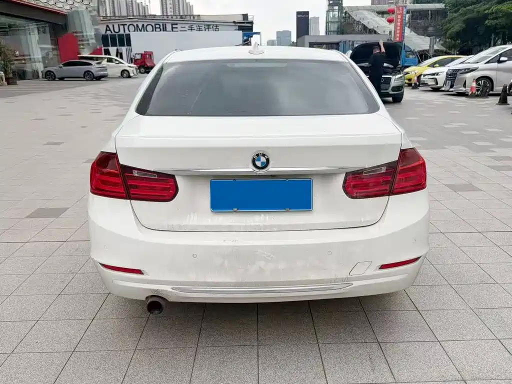 BMW 3 Series — миниатюра 8