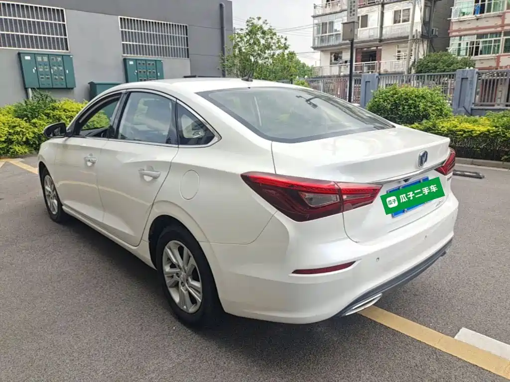 Changan Eado — миниатюра 5