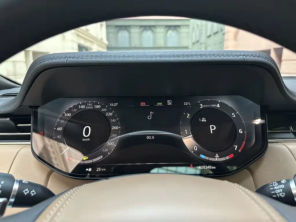 Land Rover Range Rover — миниатюра 13