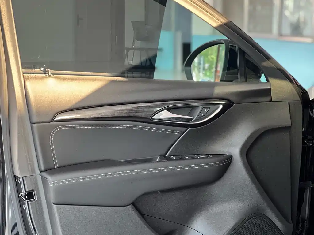 Buick Envision S — миниатюра 11