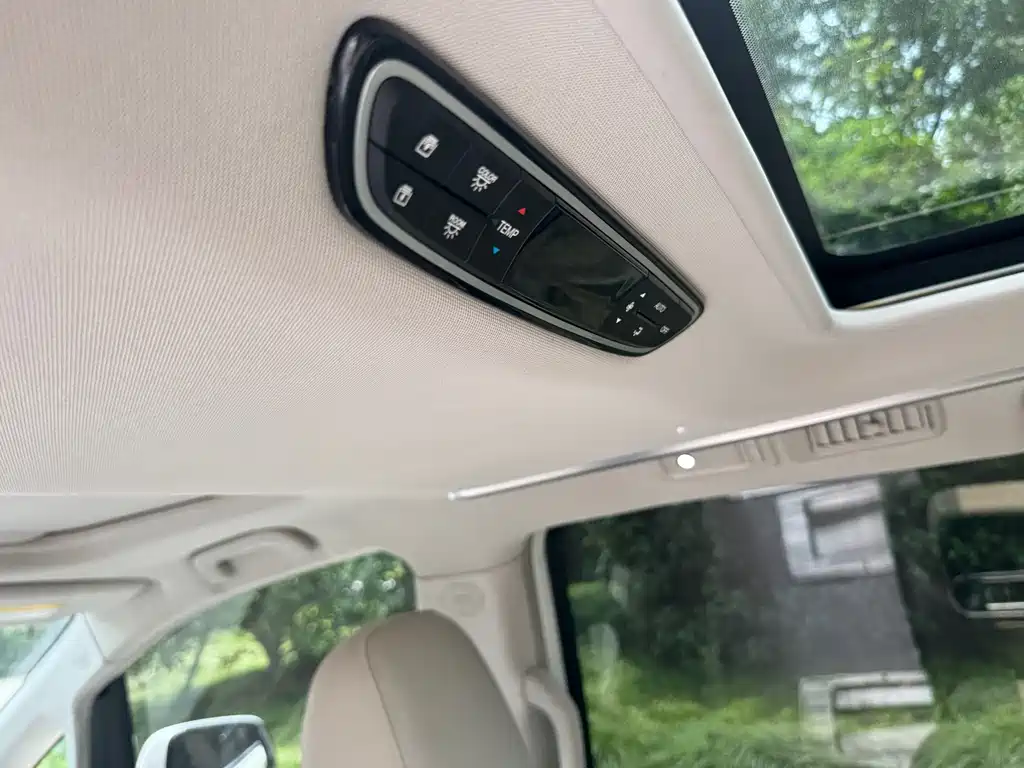 GAC M8 2018 320T Luxury
