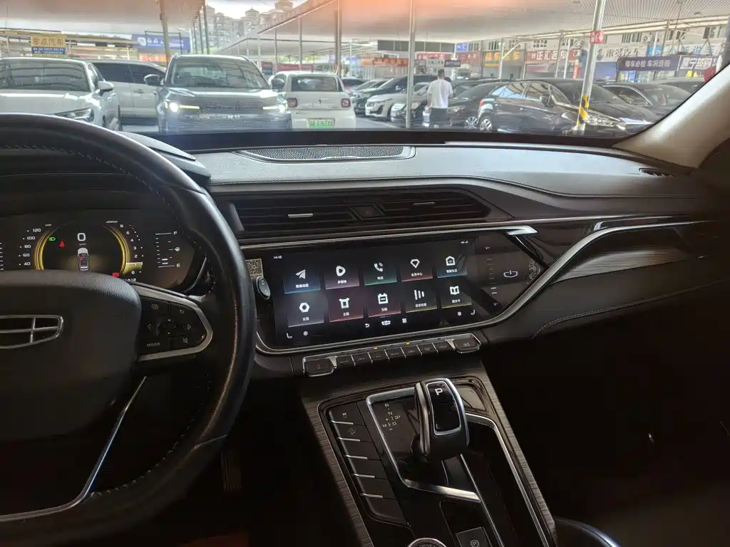 Geely Boyue — миниатюра 13