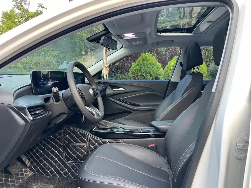 Buick Verano — миниатюра 10