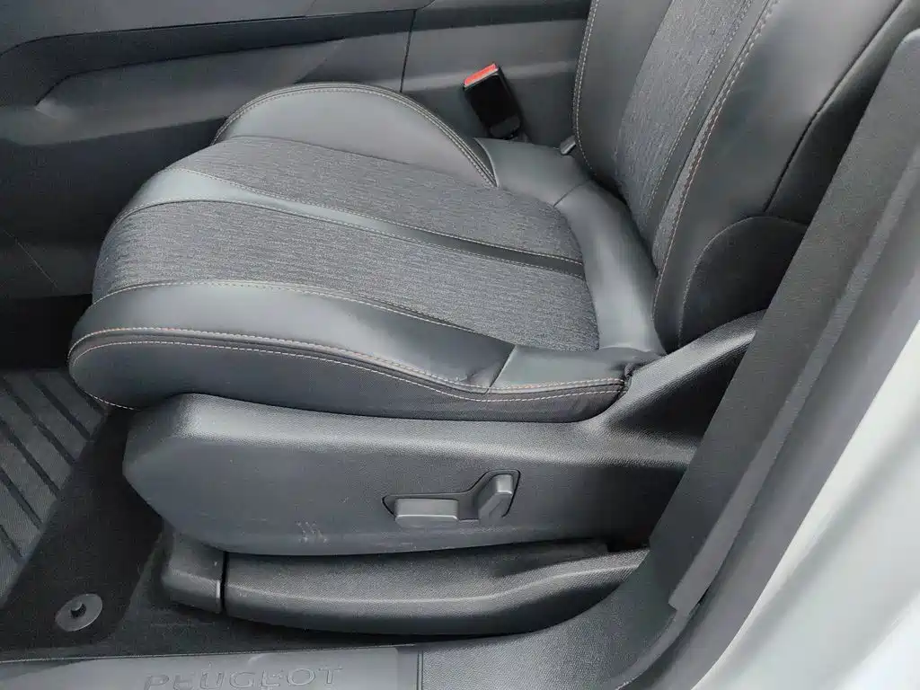 Peugeot 5008 — миниатюра 20