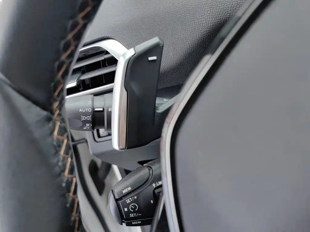 Peugeot 5008 — миниатюра 21