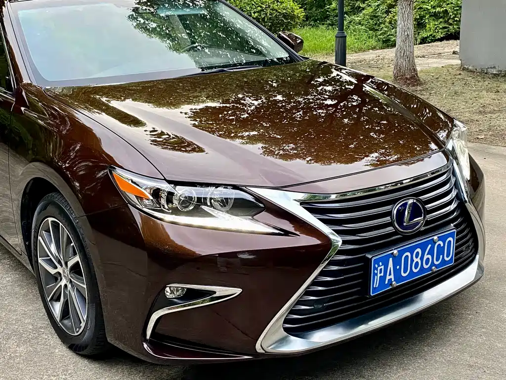 Lexus ES — миниатюра 7