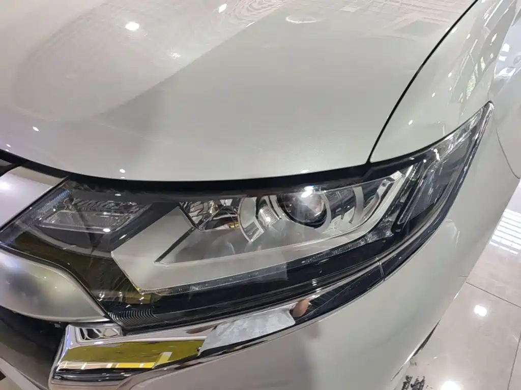 Mitsubishi Outlander — миниатюра 24
