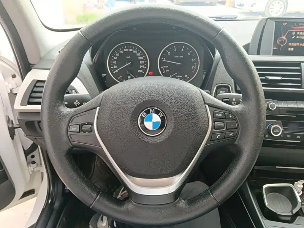 BMW 1 Series (Import) — миниатюра 11