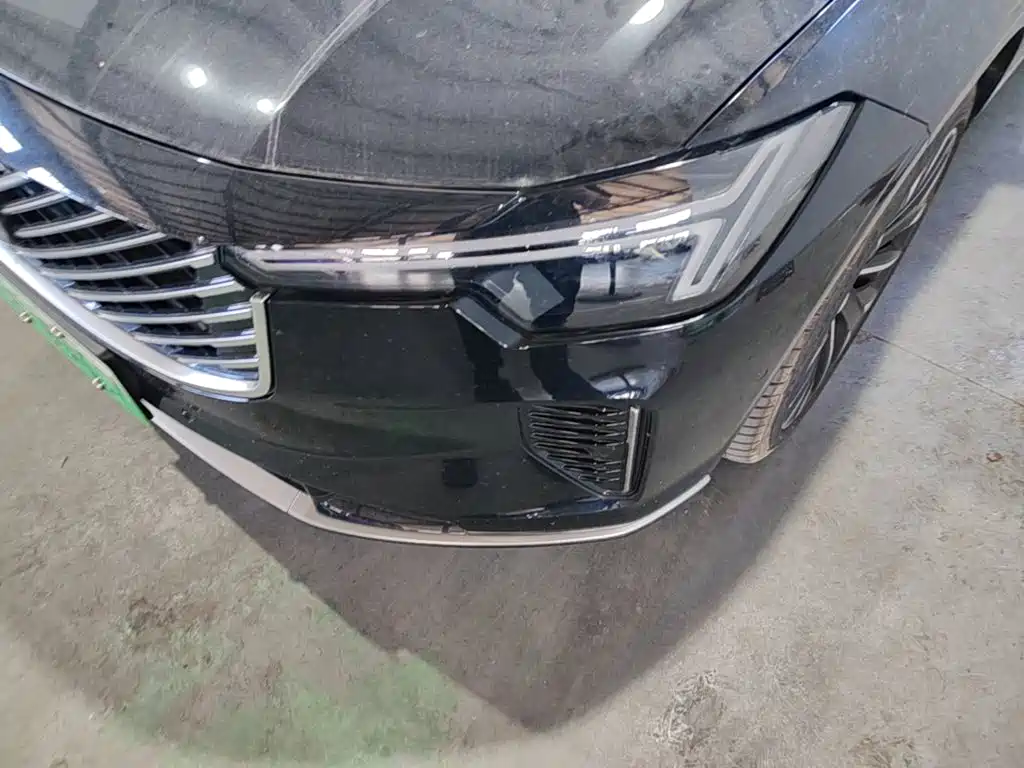 Volvo S90 PHEV — миниатюра 18