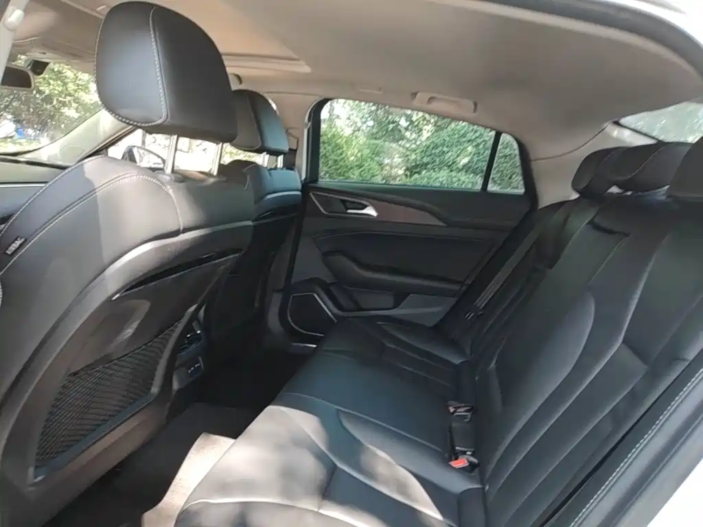 Hongqi Hongqi H5 — миниатюра 17