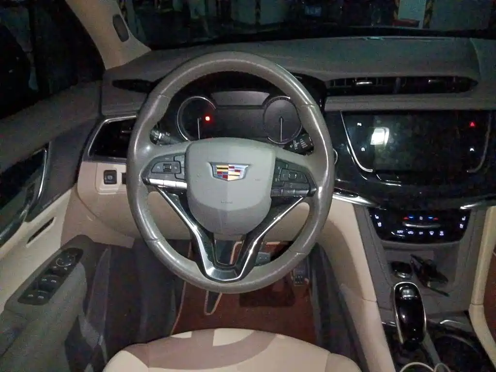 Cadillac XT6 — миниатюра 3