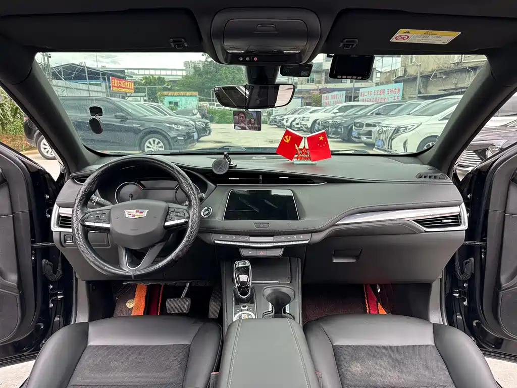 Cadillac XT4 — миниатюра 9