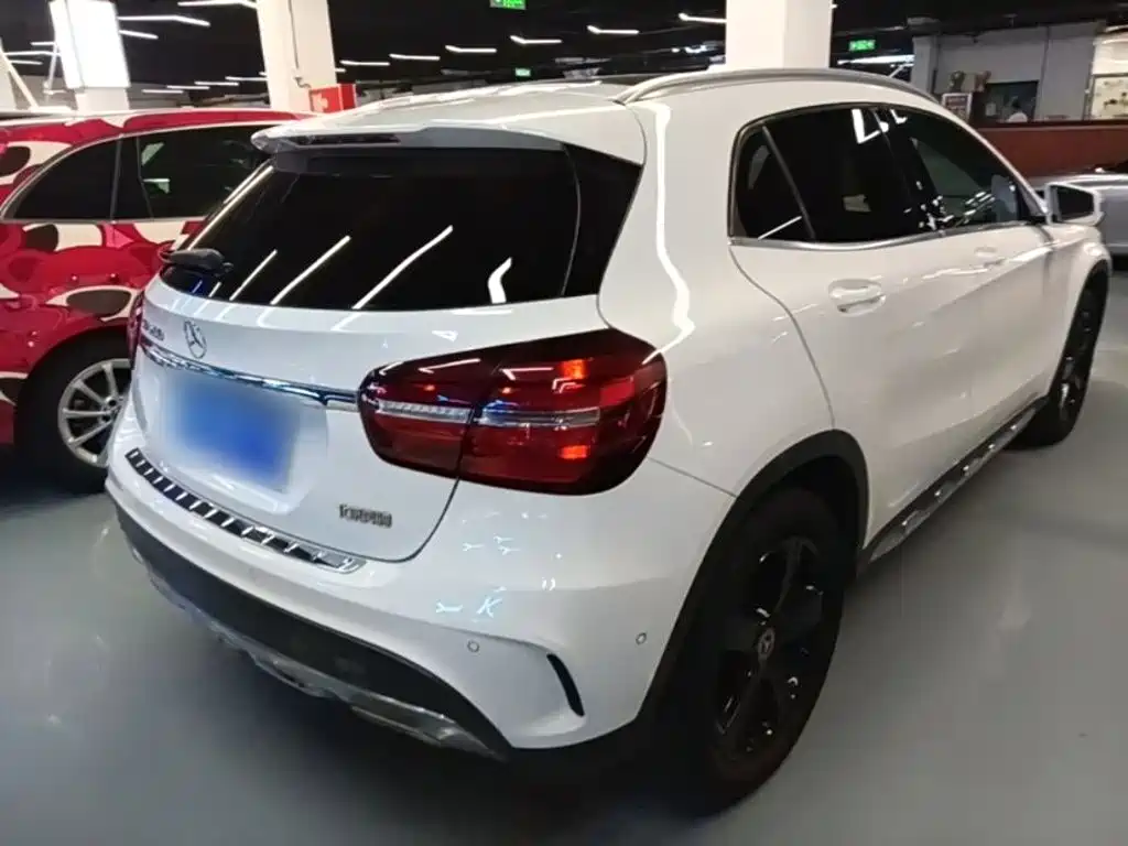 Mercedes-Benz GLA — миниатюра 7
