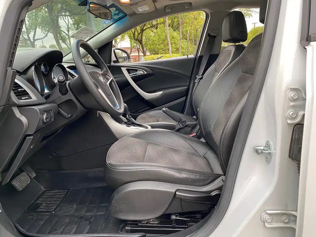 Buick Excelle 2013 XT 1.6L AT Fashion