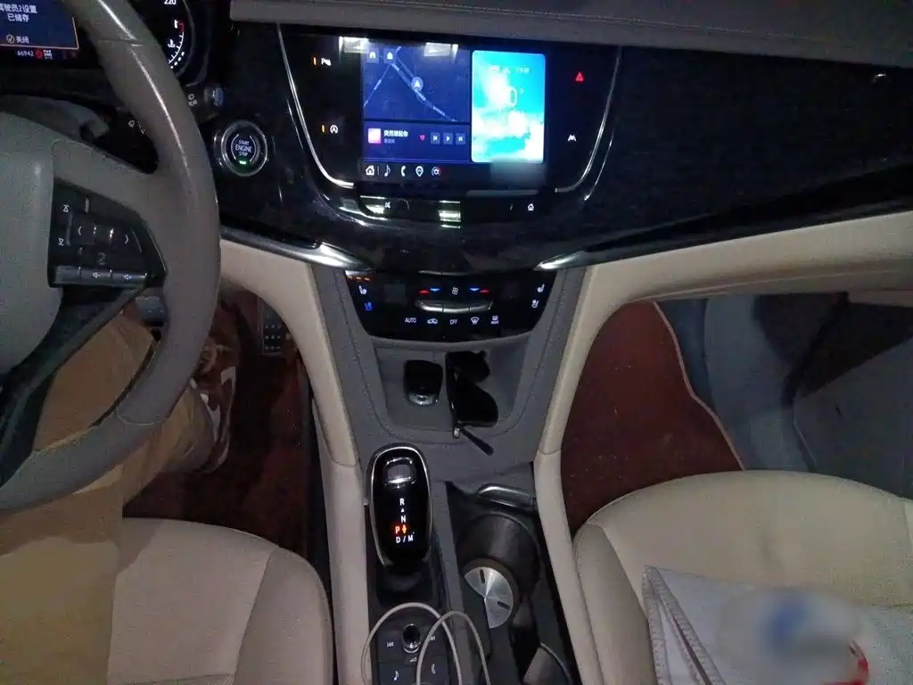 Cadillac XT6 — миниатюра 6