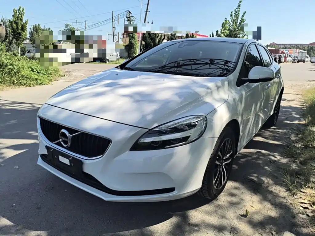 Volvo V40 — миниатюра 2
