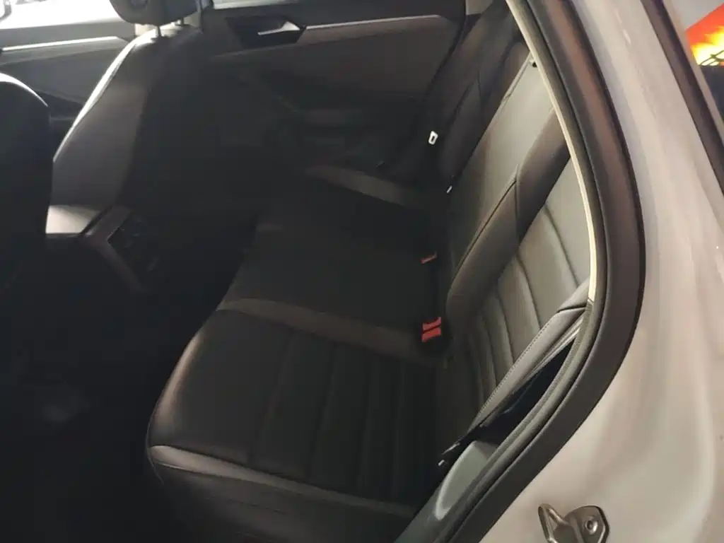 Volkswagen Sagitar — миниатюра 17