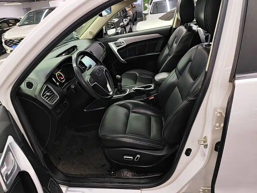 Geely Vision X6 — миниатюра 15