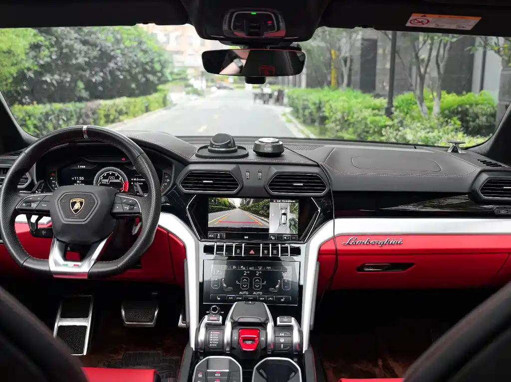 Lamborghini Urus — миниатюра 5