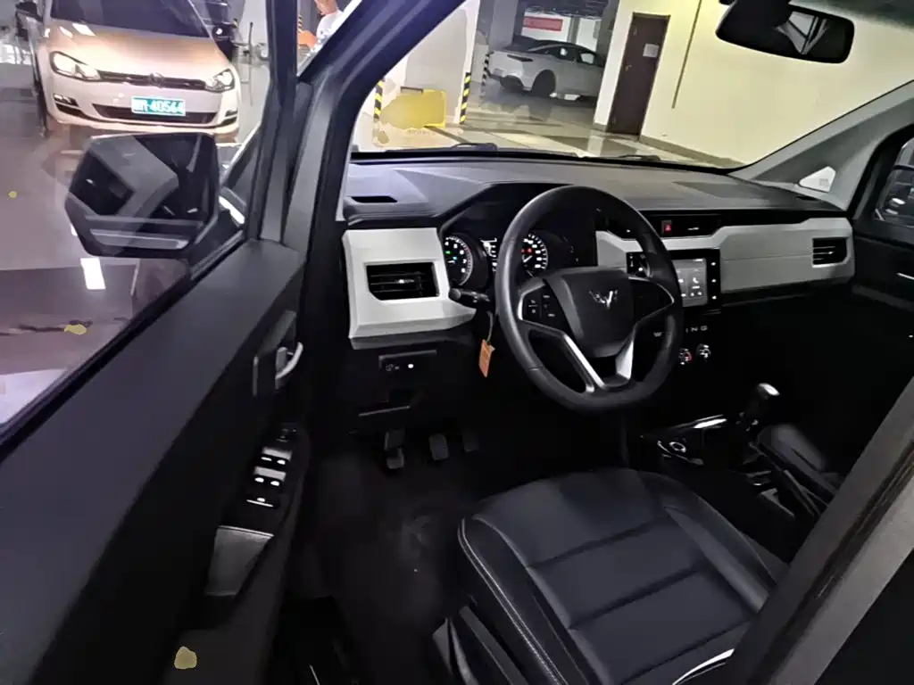 Wuling Hongguang PLUS — миниатюра 16