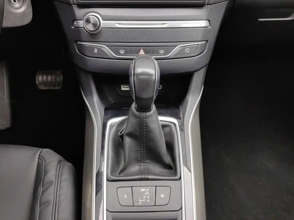 Peugeot 408 — миниатюра 13