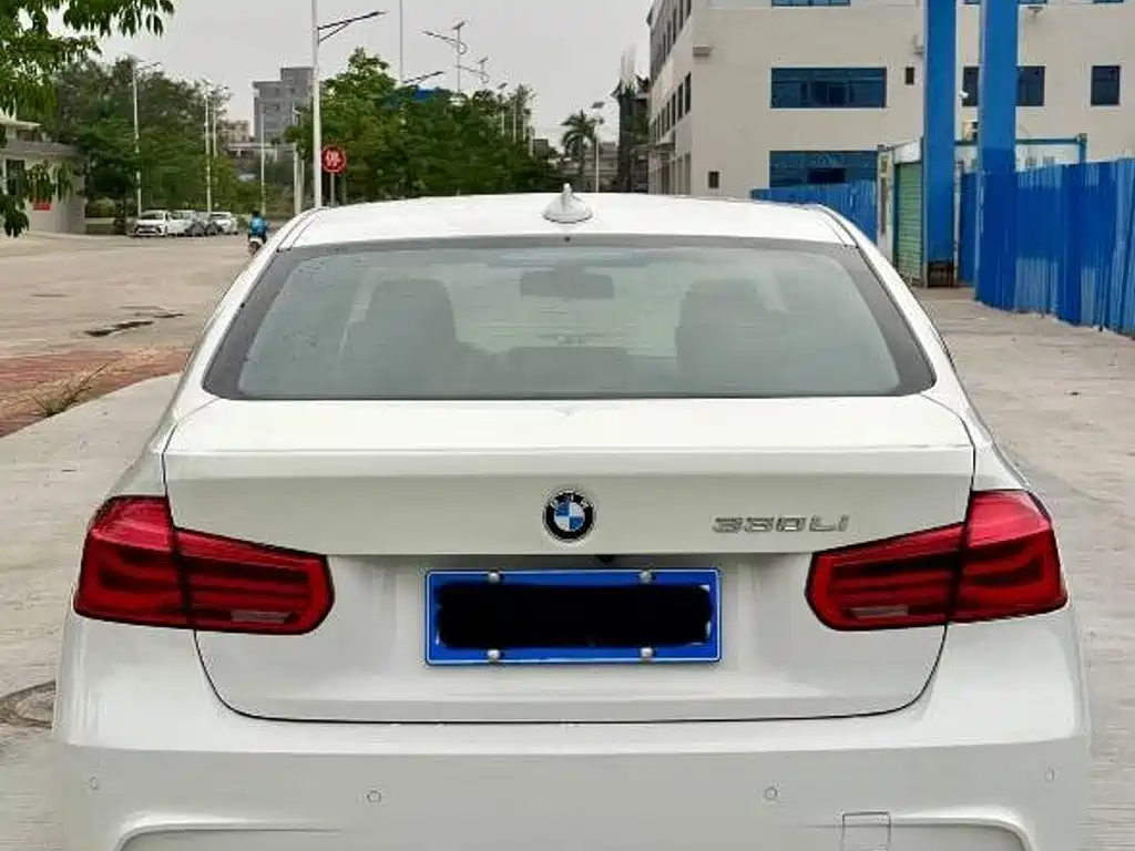BMW 3 Series — миниатюра 2