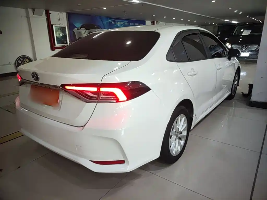 Toyota Corolla — миниатюра 7