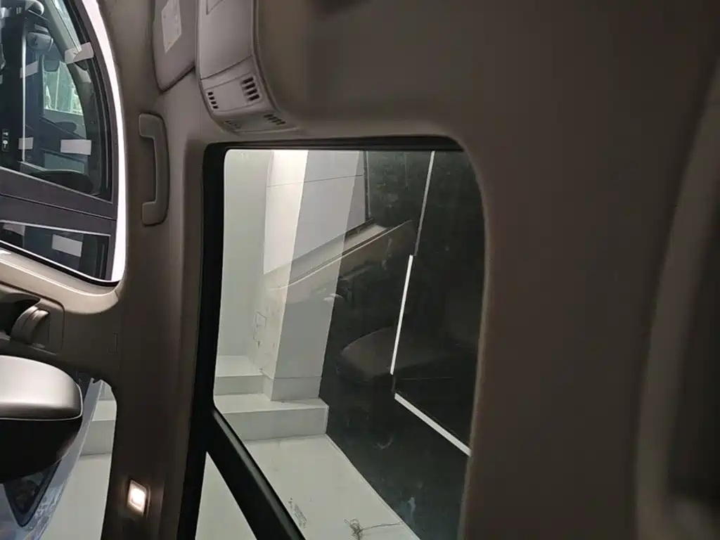 Volkswagen Sagitar — миниатюра 18
