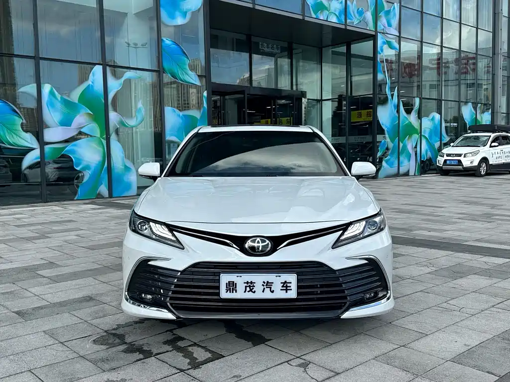 Toyota Camry — миниатюра 2