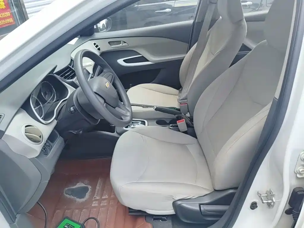 Chevrolet Sail — миниатюра 15
