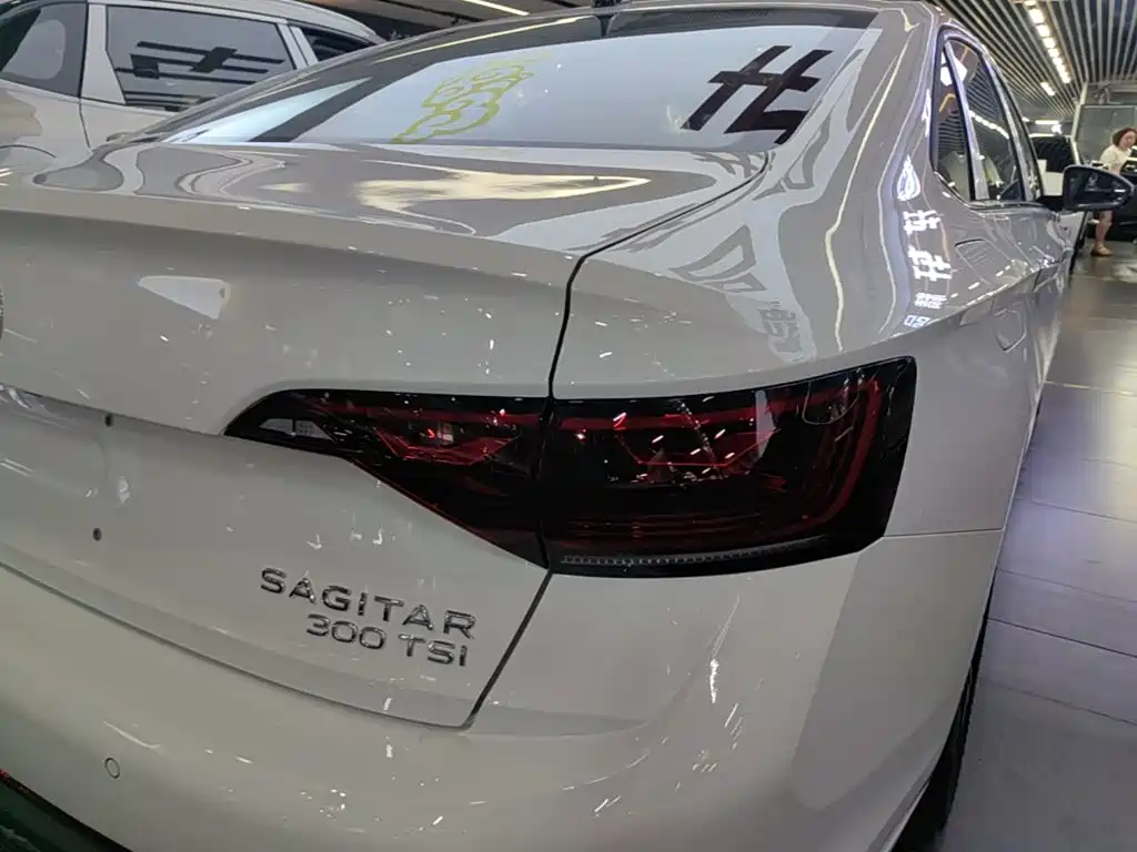 Volkswagen Sagitar — миниатюра 8