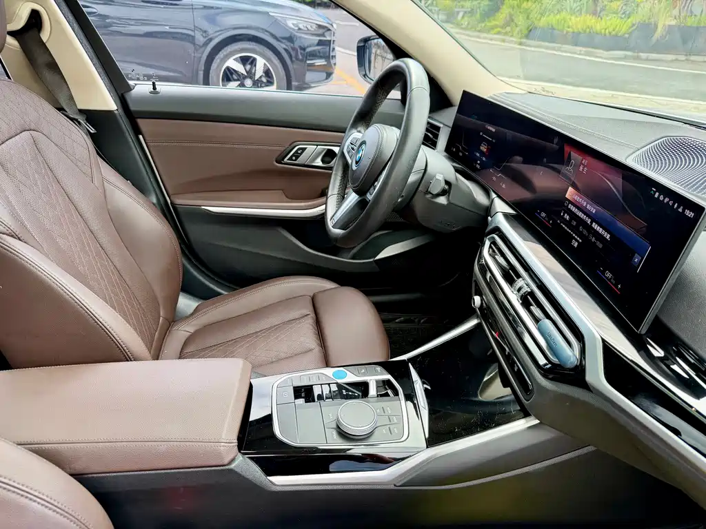 BMW i3 — миниатюра 14