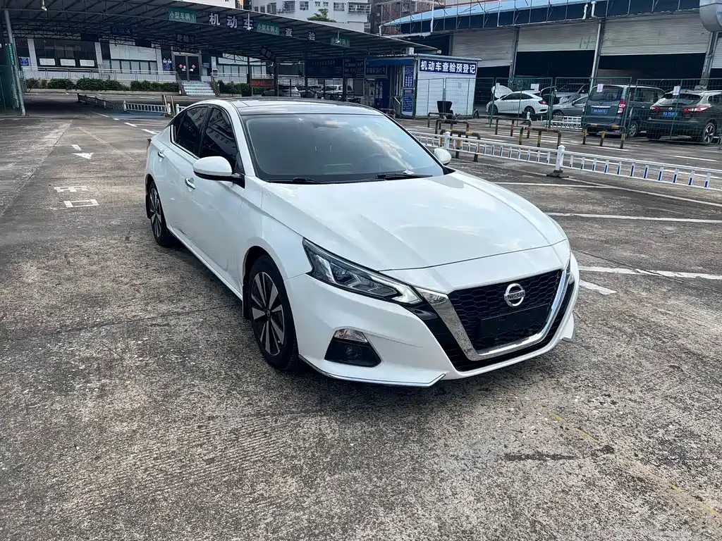 Nissan Teana