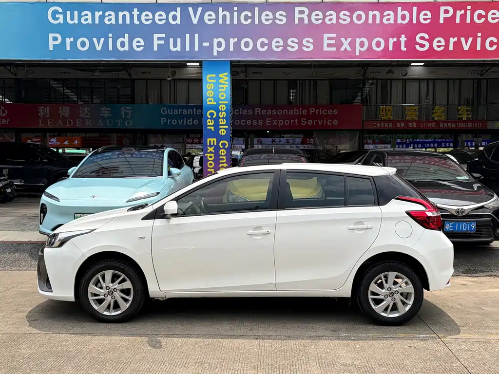 Toyota Yaris L — миниатюра 3