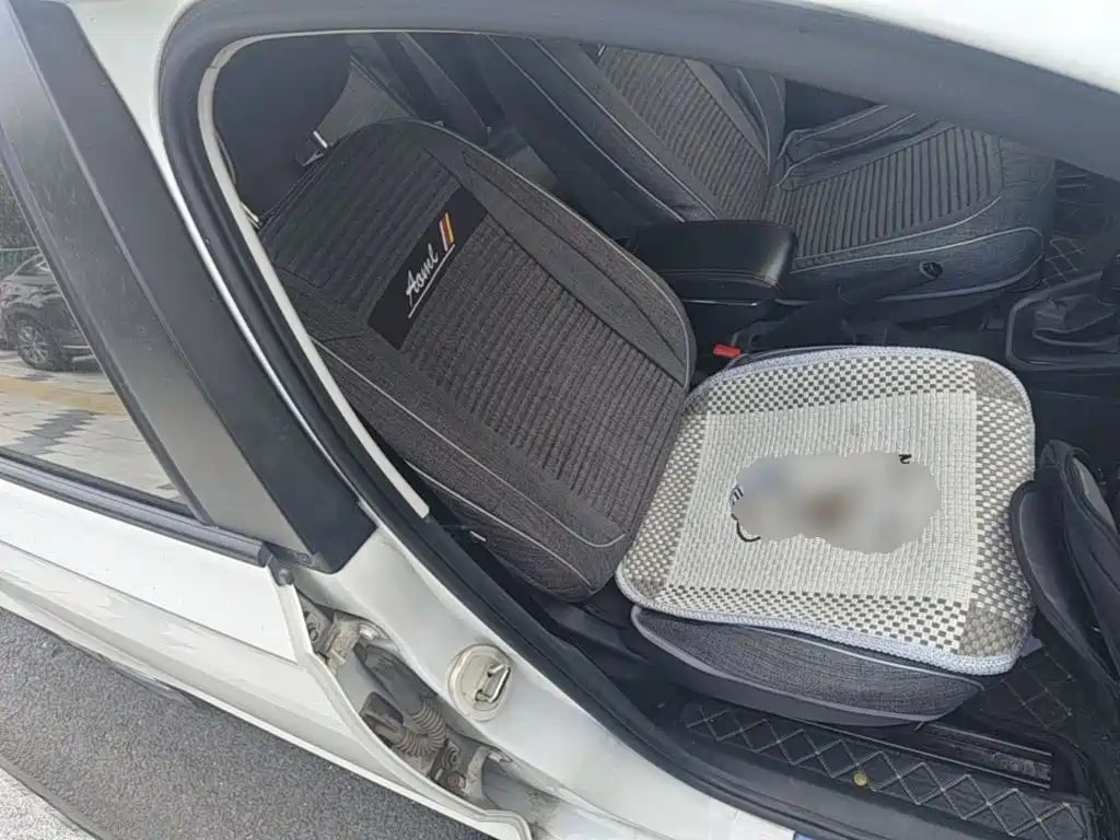 Volkswagen Santana — миниатюра 25