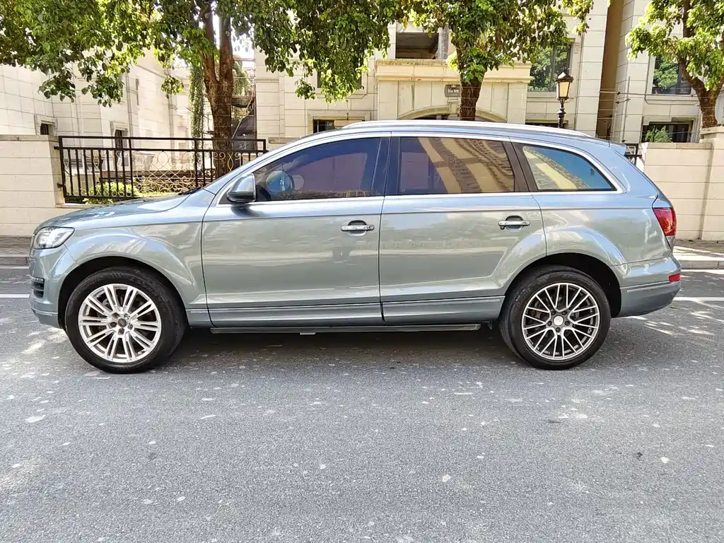 Audi Q7 — миниатюра 8