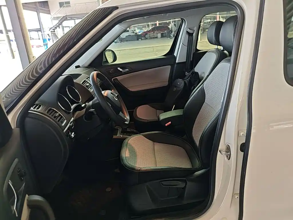 Skoda Yeti — миниатюра 15