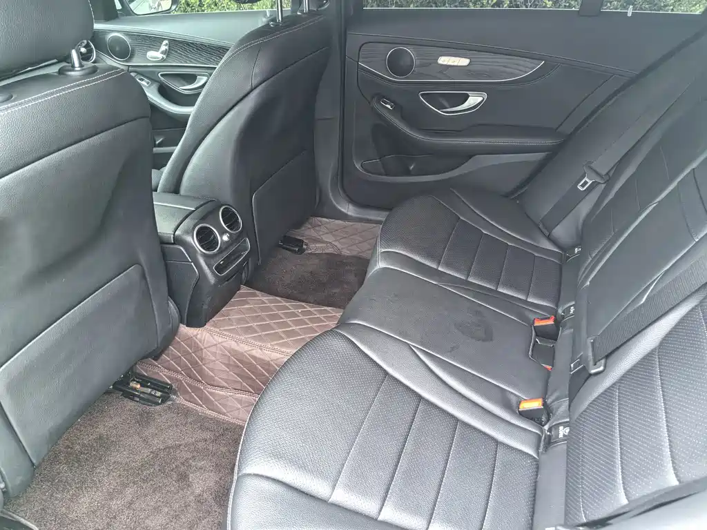 Mercedes-Benz C-Class — миниатюра 7