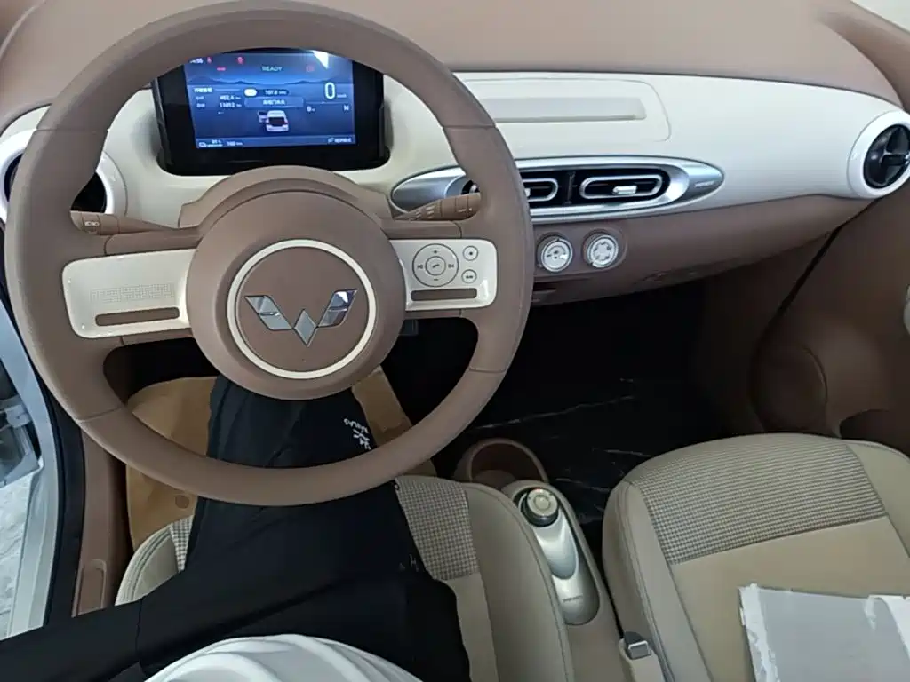 Wuling MINIEV — миниатюра 10