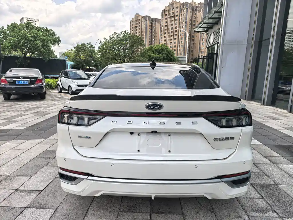 Ford Mondeo — миниатюра 4