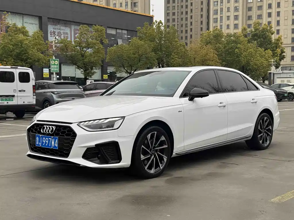 Audi A4L 2023