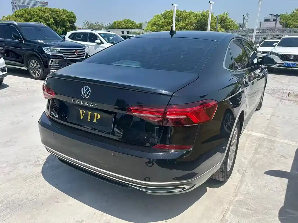 Volkswagen Passat 2021 280TSI