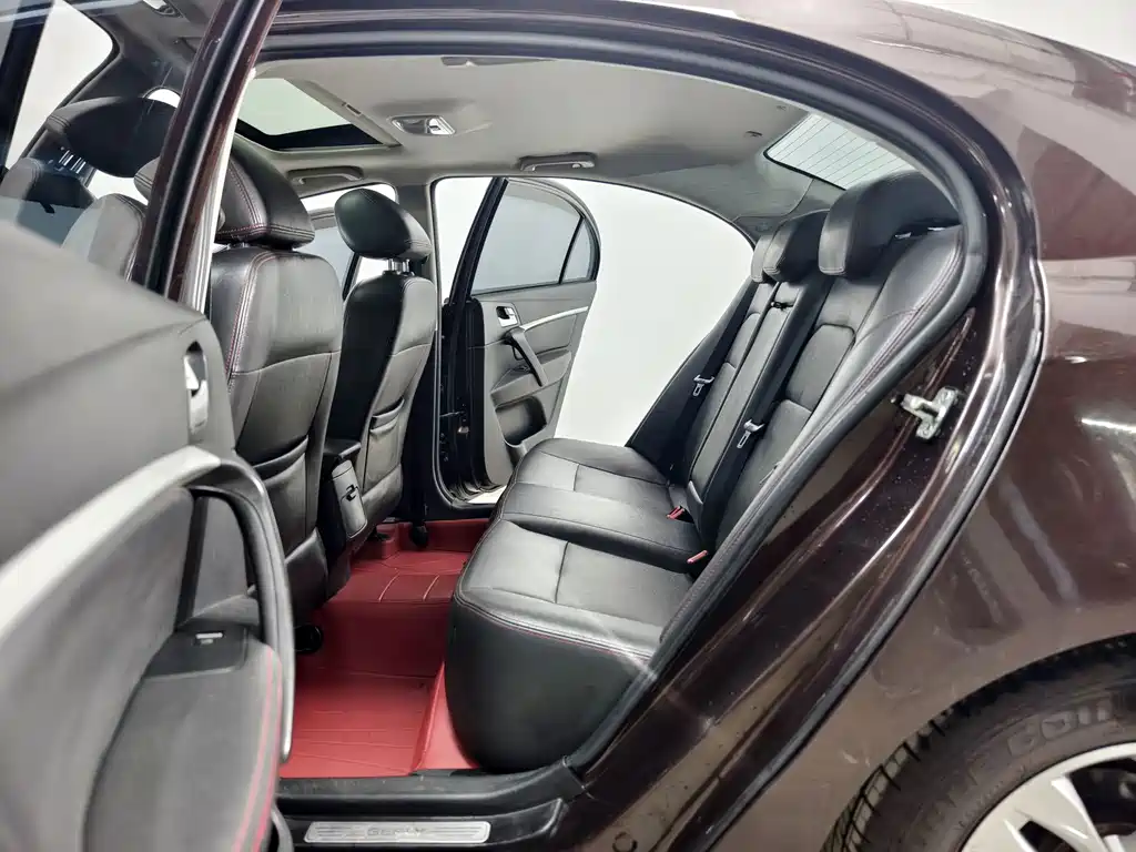 Geely Emgrand — миниатюра 13