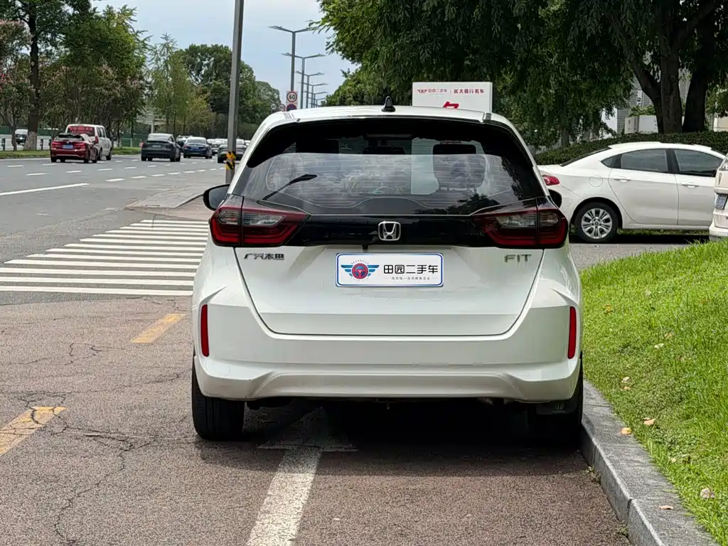 Honda Fit — миниатюра 5