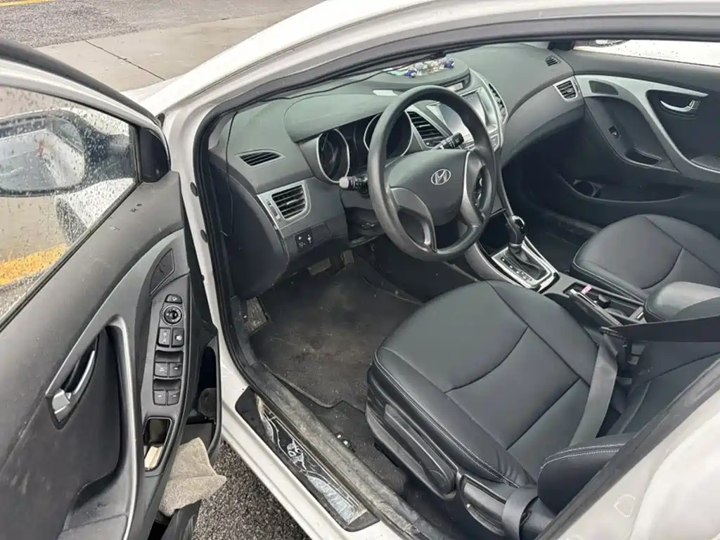Hyundai Elantra Langdong — миниатюра 15